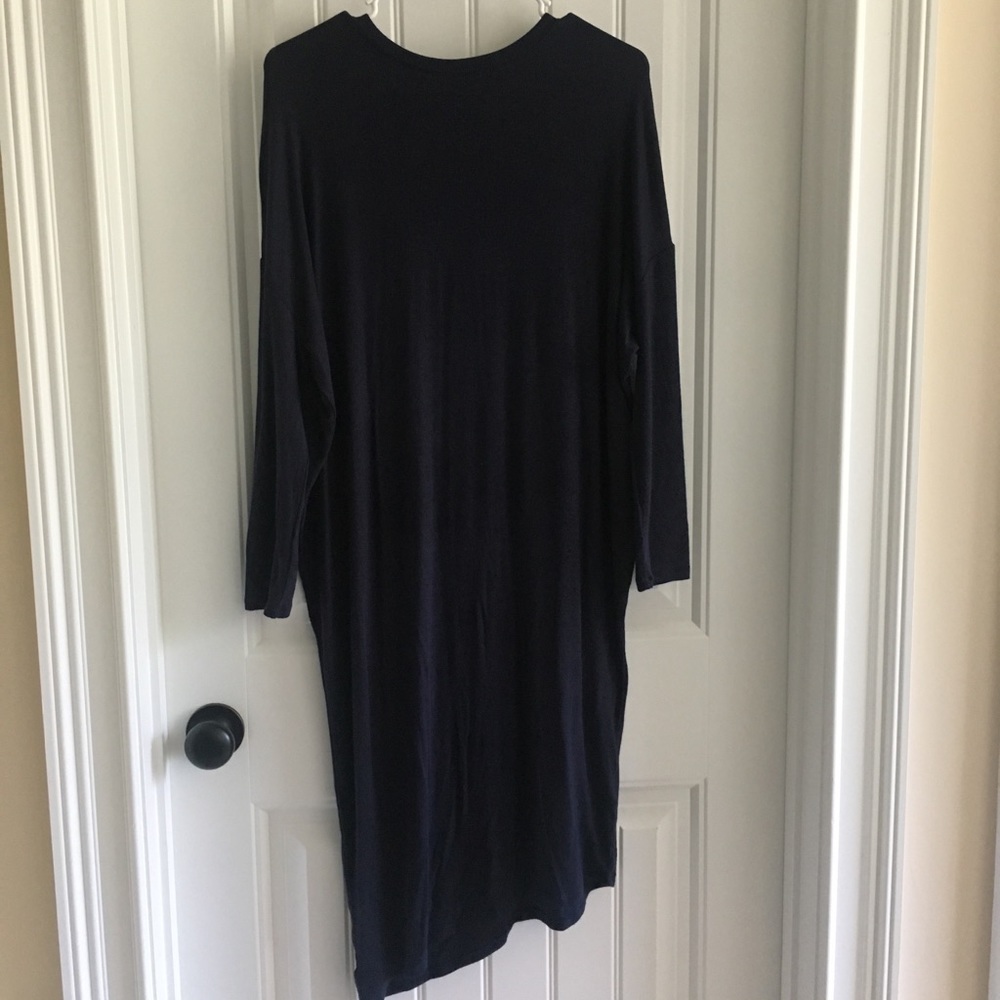 NWOT Ingrid and Isabel Maternity, navy blue, med